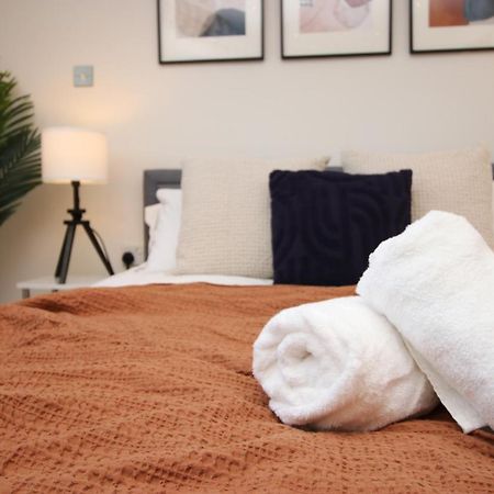 The Skyline - Luxury City Centre Flat With Designated Parking Cardiff Exterior photo