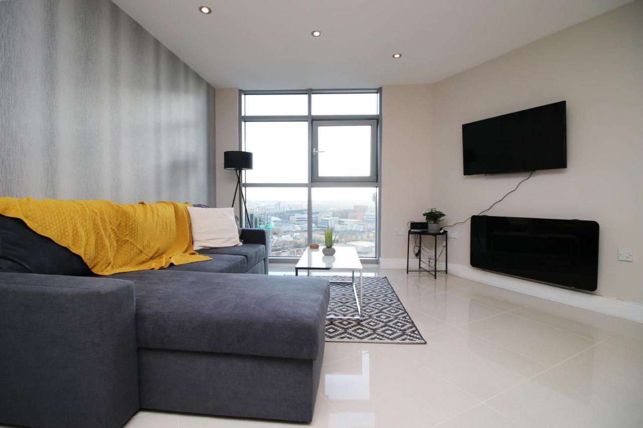 The Skyline - Luxury City Centre Flat With Designated Parking Cardiff Exterior photo