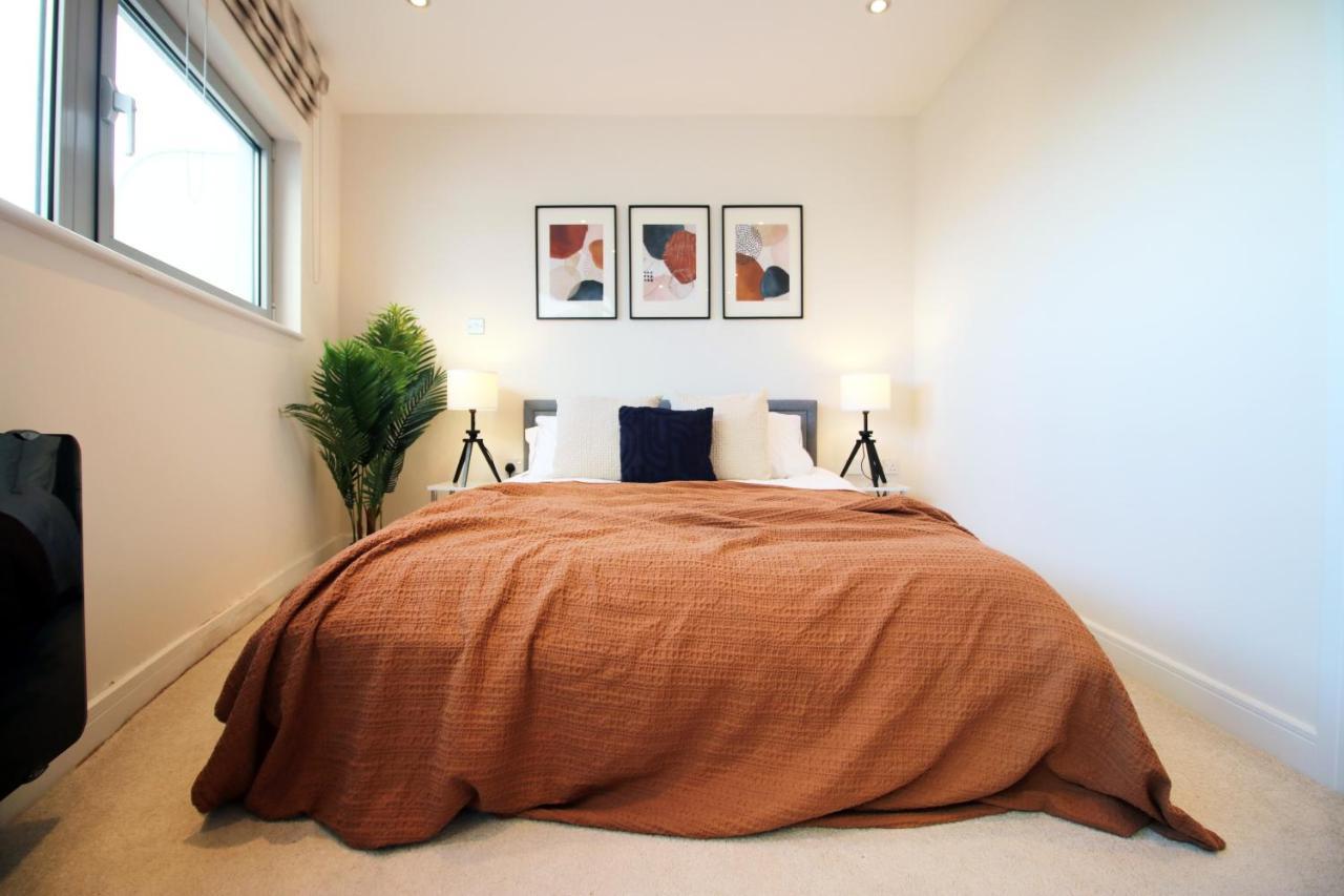 The Skyline - Luxury City Centre Flat With Designated Parking Cardiff Exterior photo