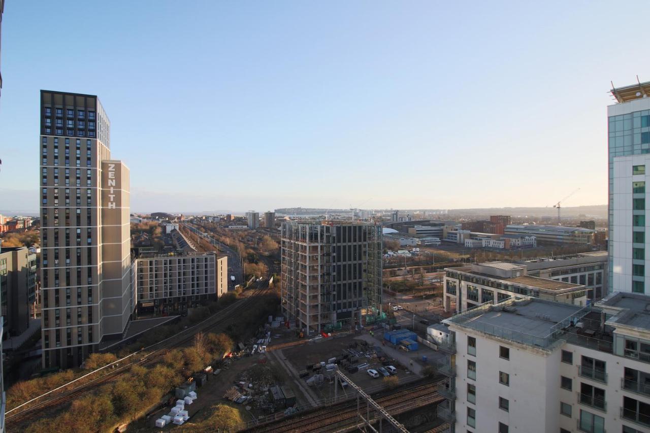 The Skyline - Luxury City Centre Flat With Designated Parking Cardiff Exterior photo