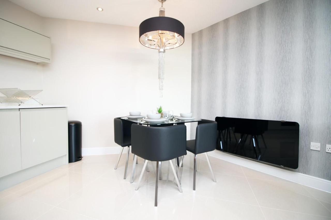 The Skyline - Luxury City Centre Flat With Designated Parking Cardiff Exterior photo