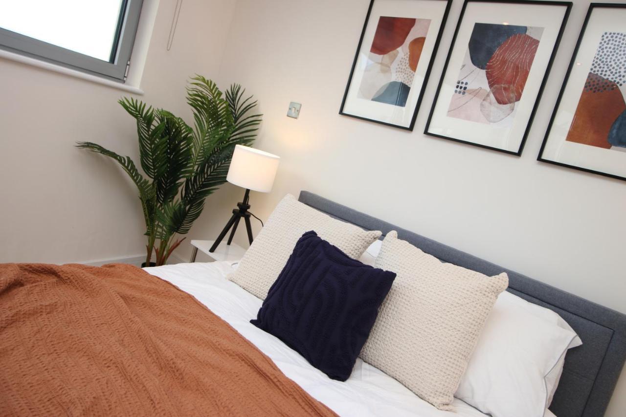 The Skyline - Luxury City Centre Flat With Designated Parking Cardiff Exterior photo