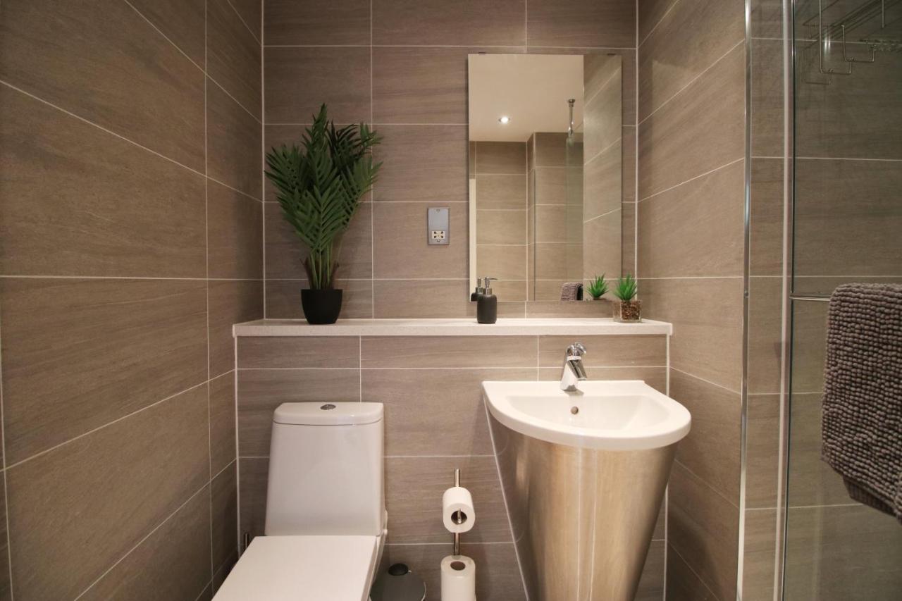 The Skyline - Luxury City Centre Flat With Designated Parking Cardiff Exterior photo