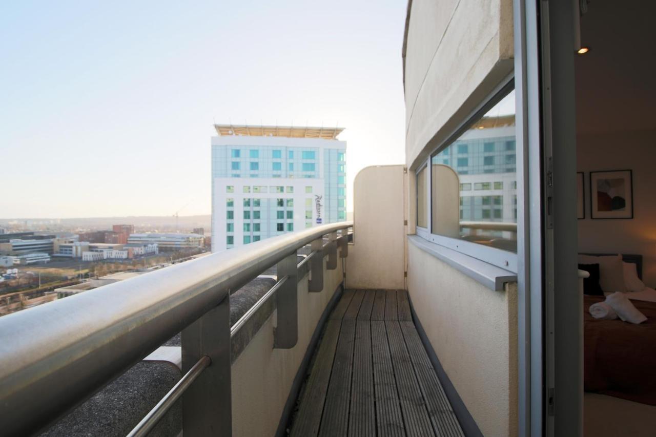 The Skyline - Luxury City Centre Flat With Designated Parking Cardiff Exterior photo