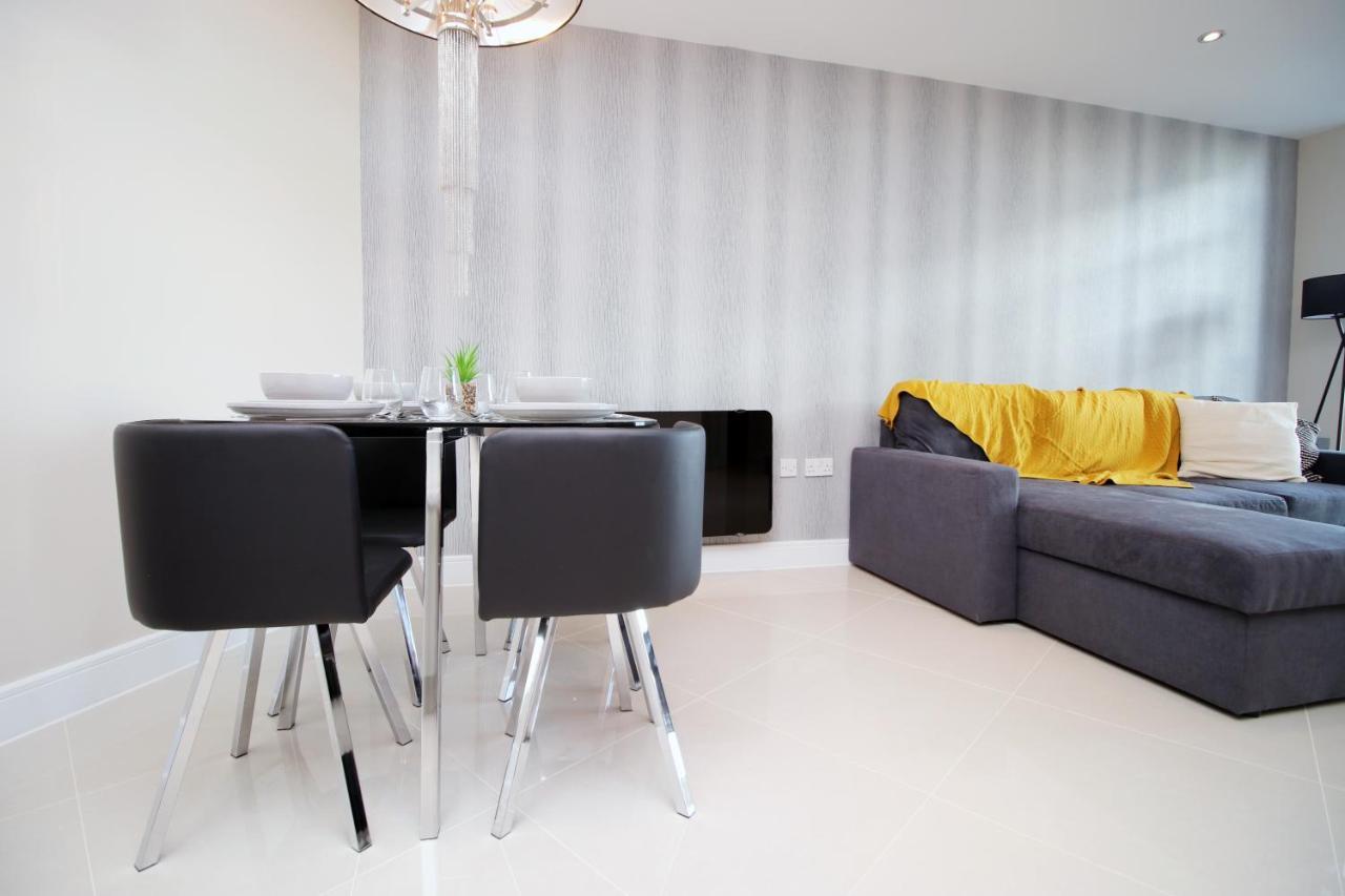 The Skyline - Luxury City Centre Flat With Designated Parking Cardiff Exterior photo
