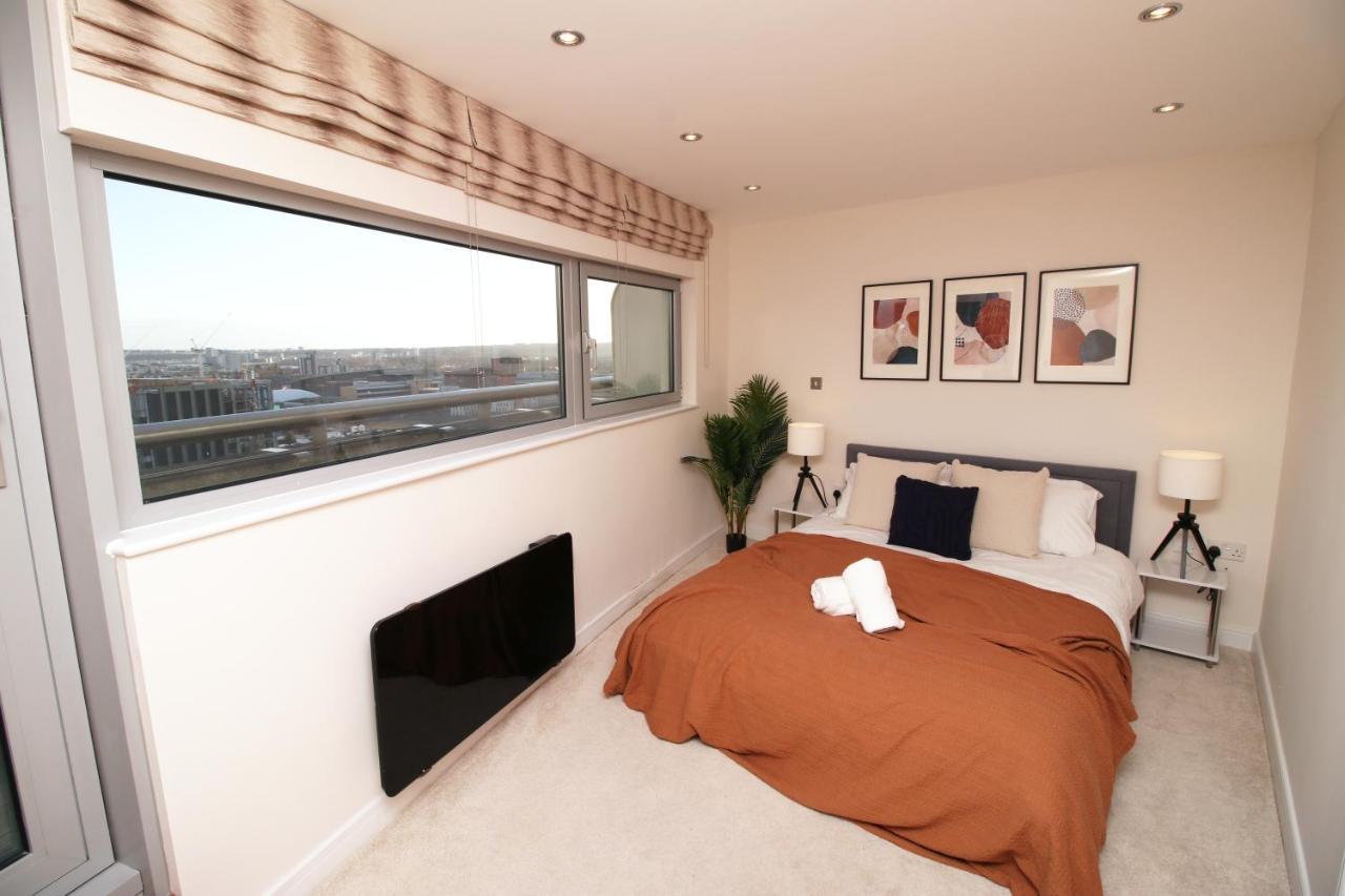 The Skyline - Luxury City Centre Flat With Designated Parking Cardiff Exterior photo