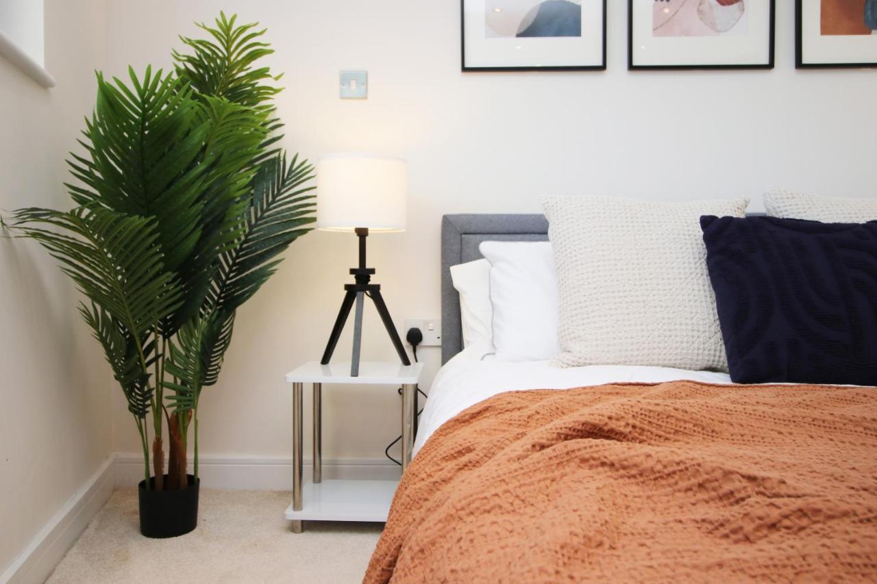 The Skyline - Luxury City Centre Flat With Designated Parking Cardiff Exterior photo