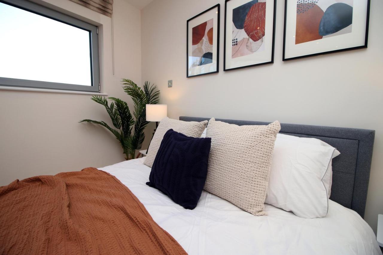 The Skyline - Luxury City Centre Flat With Designated Parking Cardiff Exterior photo