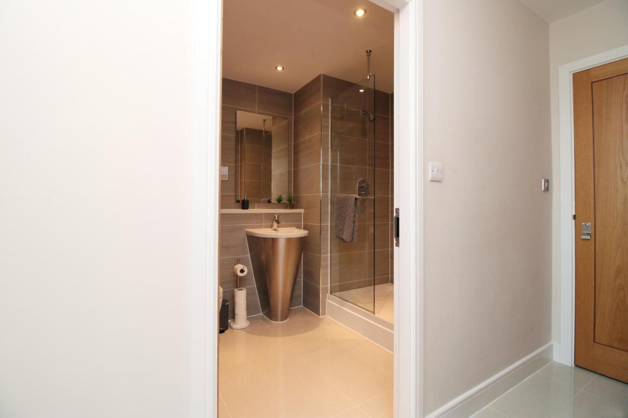 The Skyline - Luxury City Centre Flat With Designated Parking Cardiff Exterior photo