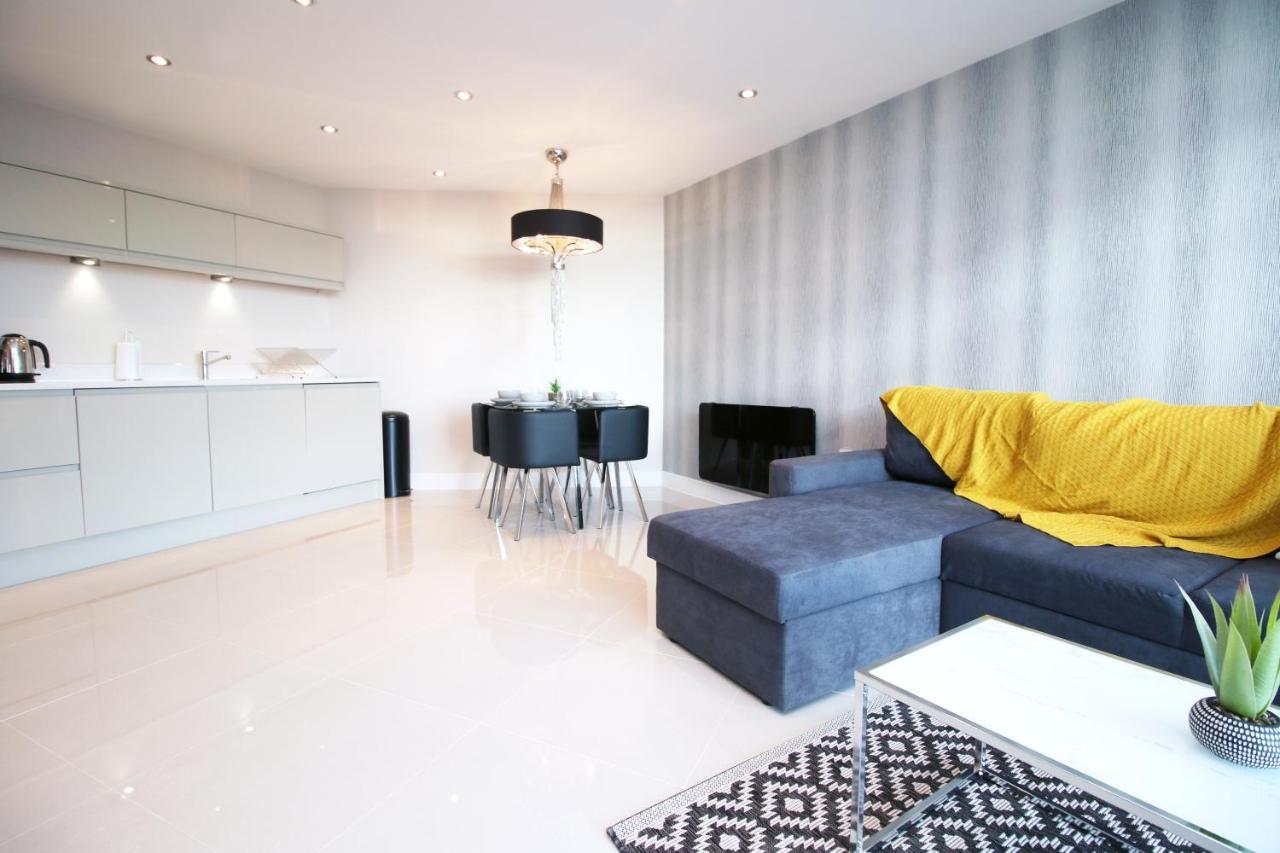 The Skyline - Luxury City Centre Flat With Designated Parking Cardiff Exterior photo